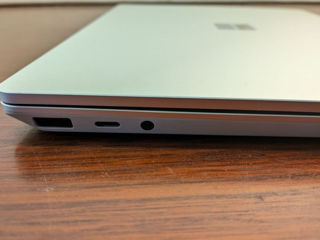 Microsoft surface laptop go foto 5