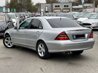 Mercedes C-Class foto 5