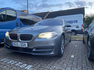 BMW 5 Series foto 7