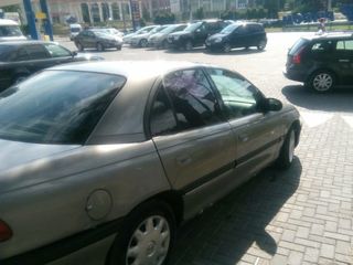 Opel Omega foto 4