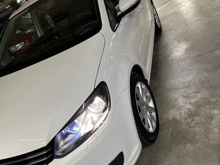 Volkswagen Touran foto 8