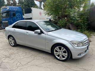 Mercedes C-Class foto 3