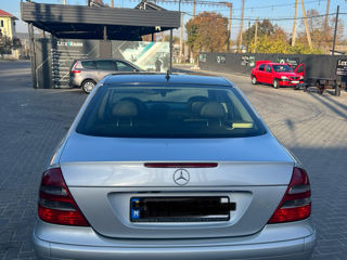 Mercedes E-Class foto 4