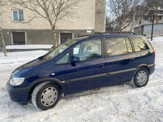 Opel Zafira foto 10