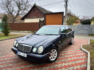 Mercedes E-Class foto 3