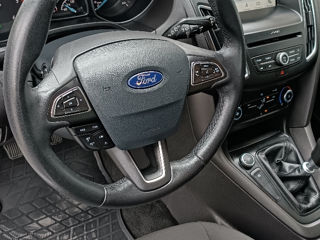 Ford Focus фото 7