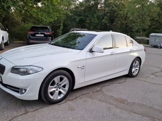 BMW 5 Series foto 2