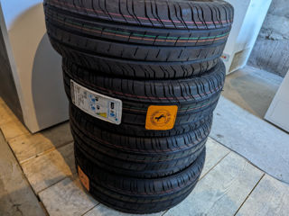 Continental 215/60r16c noi!! foto 3