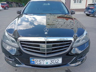 Mercedes E-Class foto 1