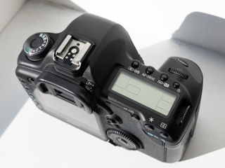 Canon 5D mark II body foto 5