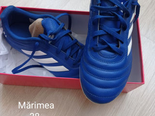 Ghete de fotbal mărimea 38 Adidas,  Lonsdale 350 lei