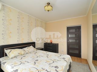 Apartament cu 2 camere, reparație euro, Centru, 300 € ! foto 2