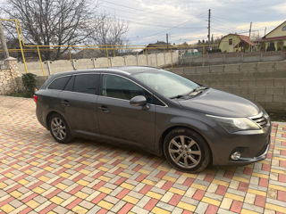 Toyota Avensis foto 2