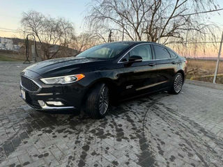 Ford Fusion foto 2