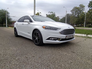 Ford Fusion foto 2