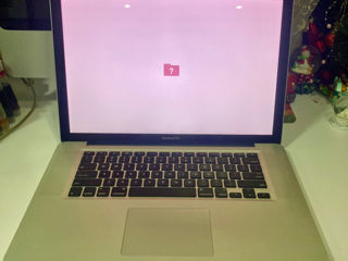 MacBook Pro 15-inch, la piese!