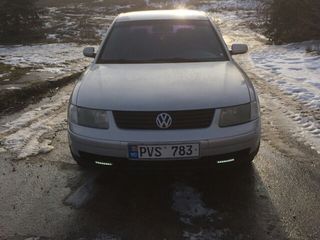 Volkswagen Passat foto 1