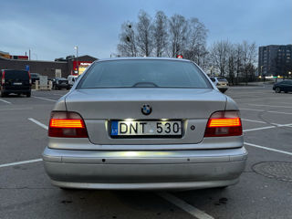 BMW 5 Series foto 5