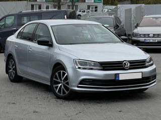 Volkswagen Jetta foto 4