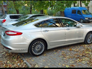 Ford Fusion foto 10