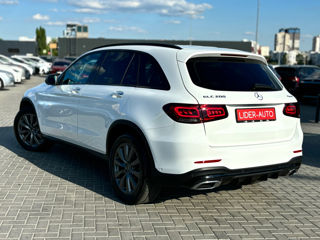 Mercedes GLC foto 6