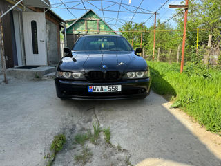 BMW 5 Series foto 1