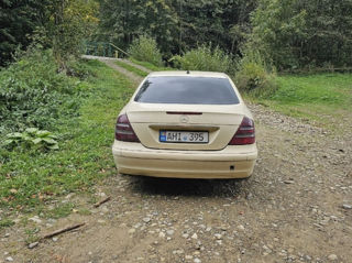 Mercedes E-Class foto 4