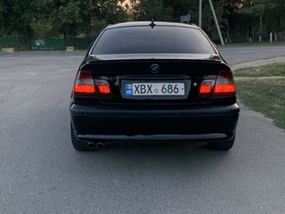 BMW 3 Series foto 5