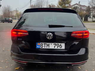 Volkswagen Passat foto 4