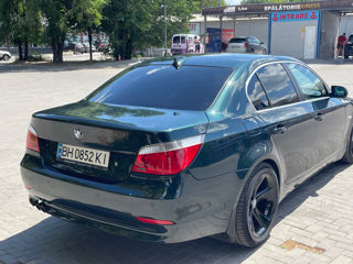 BMW 5 Series foto 2