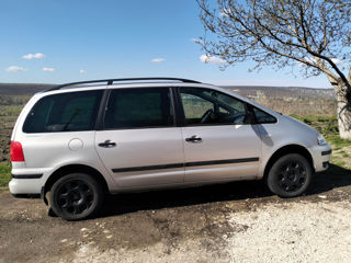 Volkswagen Sharan foto 3