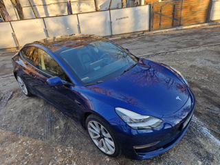 Tesla Model 3 foto 9