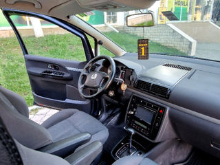 Volkswagen Sharan foto 7