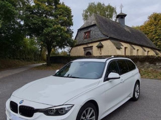 BMW 3 Series Touring foto 4