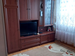 Apartament cu 2 camere, 50 m², Botanica, Chișinău foto 2