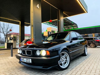 BMW 5 Series foto 7