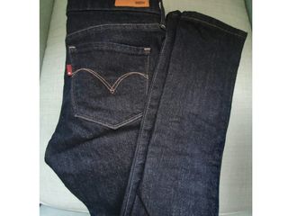 новые оригинальные джинсы Levis Demi Curve Modern Rise Skinny Jeans