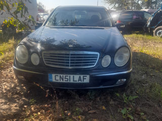 Mercedes E-Class foto 1