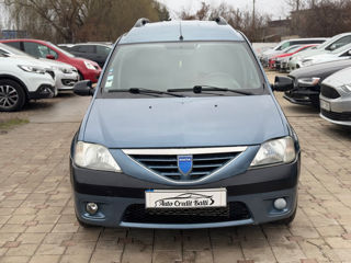 Dacia Logan foto 2