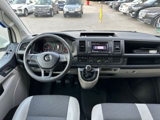 Volkswagen Caravelle foto 8