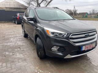 Ford Kuga foto 2