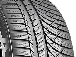 Anvelope Iarna 275/30 R20 + 245/35 R20 Kumho WinterCraft Wp72 foto 2