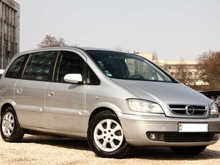 Opel Zafira foto 2