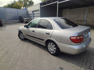 Nissan Almera foto 3