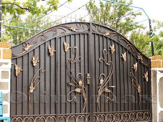 Козырьки, ворота, решётки,  заборы,металлические двери  и другие изделия из металла. foto 7