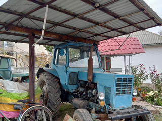 Tractor MTZ foto 2