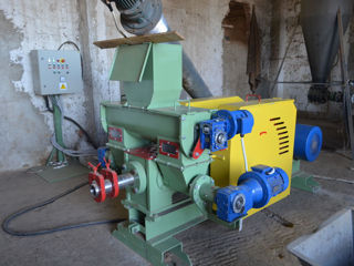 Presa - Masina brichetat brichete BT-080-1000 paie sau rumegus foto 3