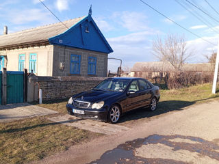 Mercedes C-Class foto 6