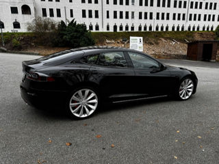 R21 Tesla Model S foto 9