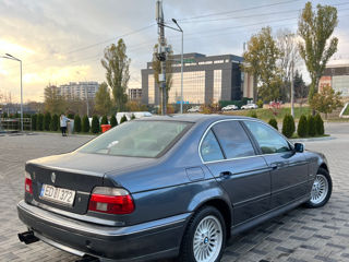 BMW 5 Series foto 4